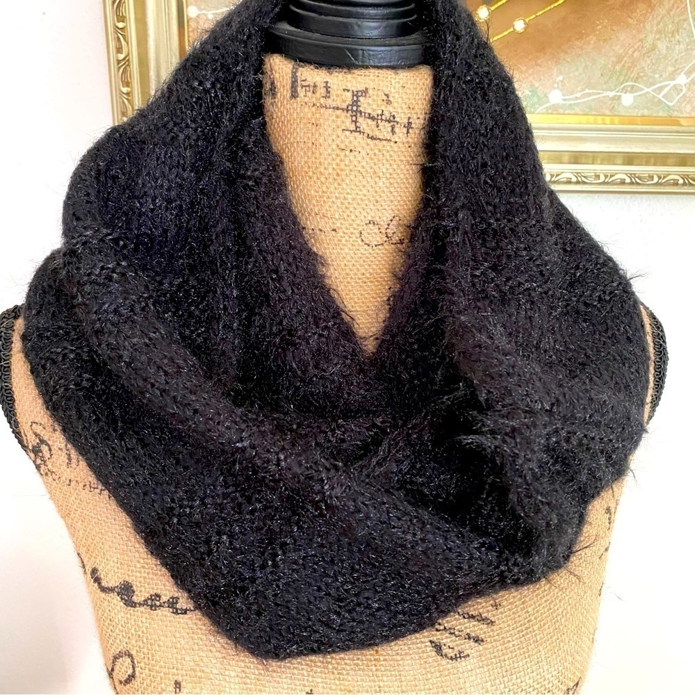BETSEY Johnson neck scarf NWOT black - Picture 2 of 3